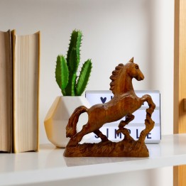 Деревянная фигурка-сувенир «Лошадь» ручной работы для декора дома, резьба по дереву